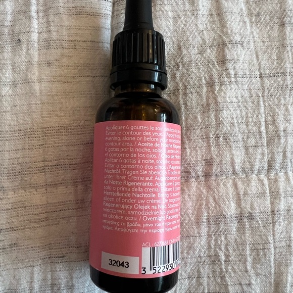 Caudalie Vinosource-Hydra Overnight Recovery Oil - new never used - Picture 2 of 2